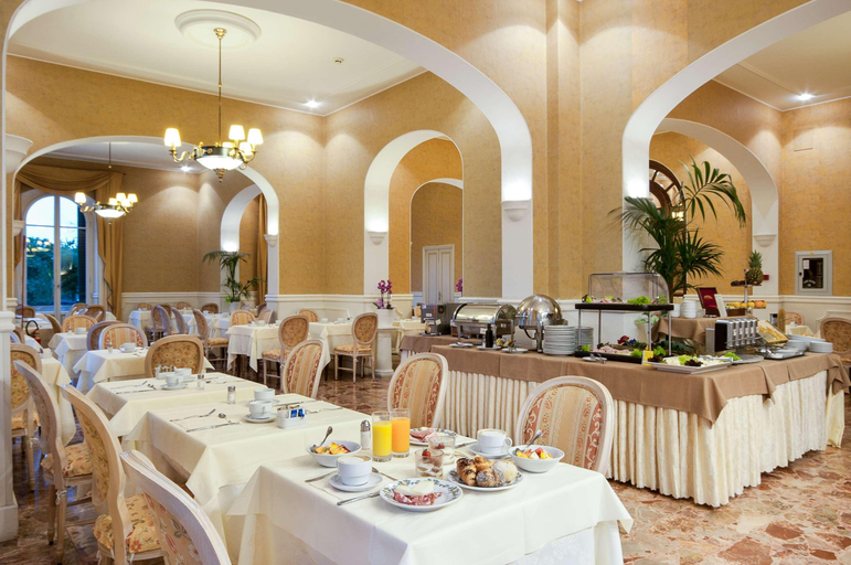 Food & Drinks 4, Grand Hotel Royal, Lucca