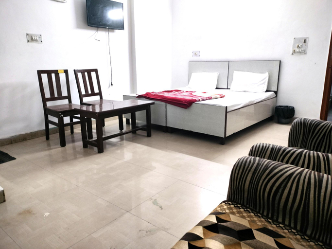 Bedroom 3, Lotus Stay -1 Min Walk in Nizamuddin Railway St, Delhi