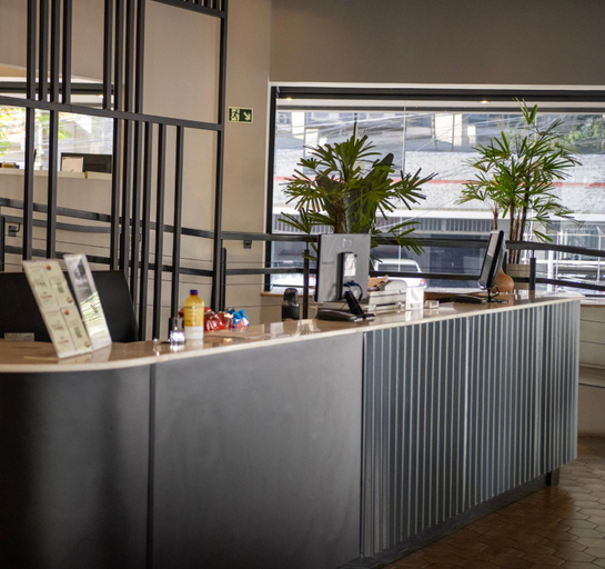 Public Area 3, Coral Trade prox a PUCRS e UFRGS, Porto Alegre