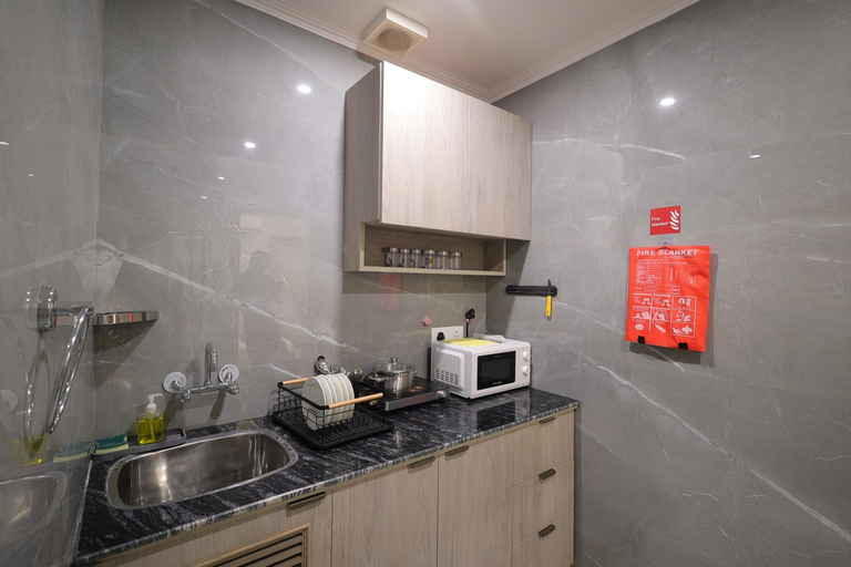 Others 5, Hampton By IC's, Gautam Buddha Nagar