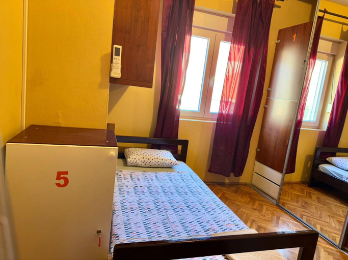 Others 2, KotorHostelito