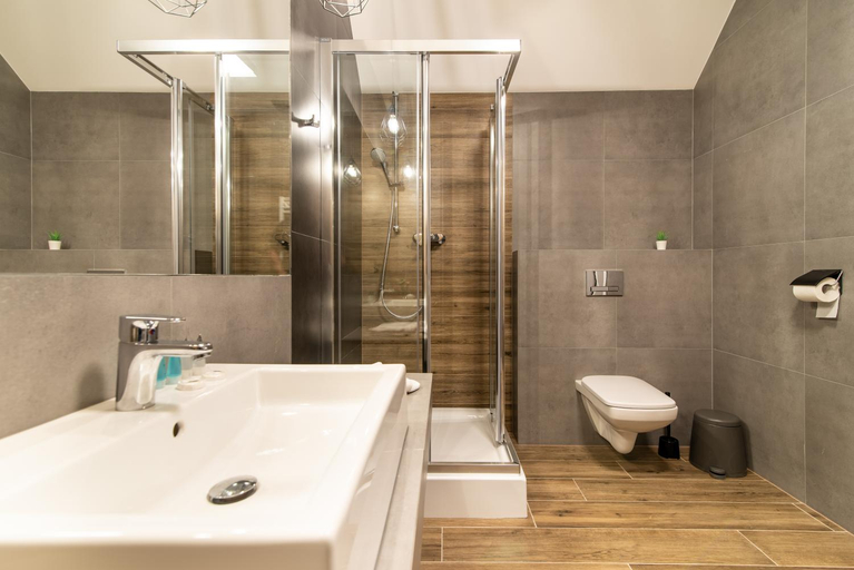 Bathroom 5, Ostoja Garden, Kraków