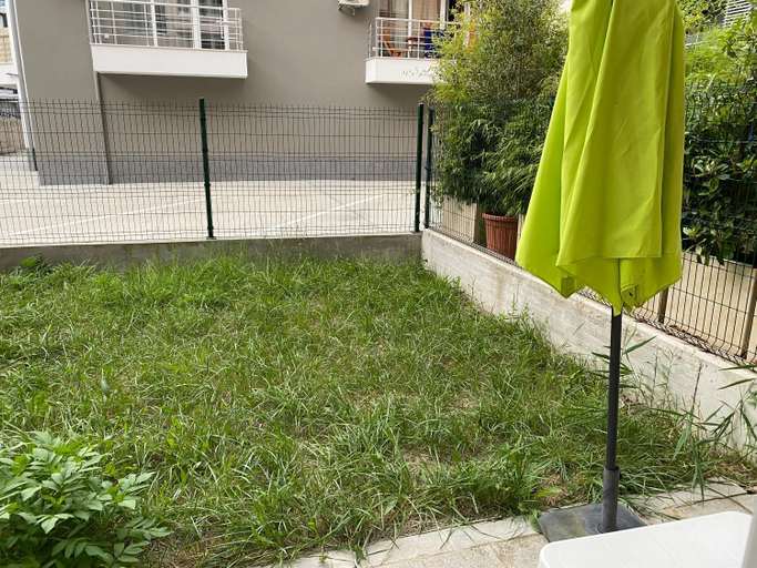 Others 3, Apartamenti Ely, Pomorie