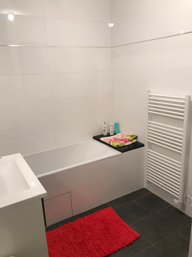 Bathroom 3, Appartements Charles De Gaulle, Val-d'Oise
