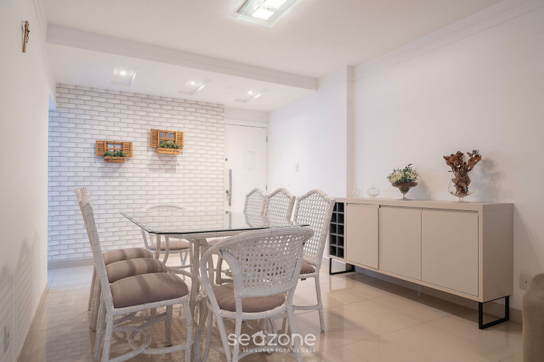 Living area 2, Apt 1 Block From Beach in BC Great Location Cep093, Balneário Arroio do Silva