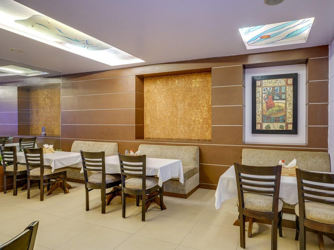 Food & Drinks, Hotel Blue Stone, Gautam Buddha Nagar