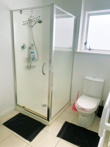 Bathroom 2, A private Large master room with en-suite, Waitakere