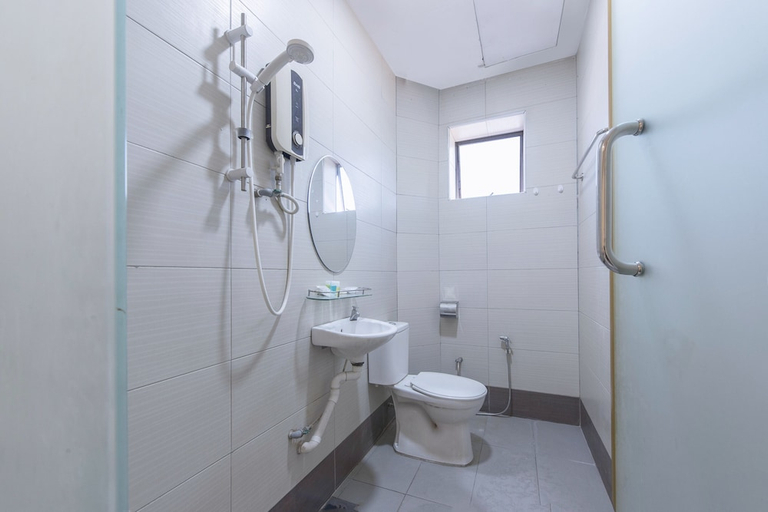 Bathroom 3, H3 Hotel, Batu Pahat