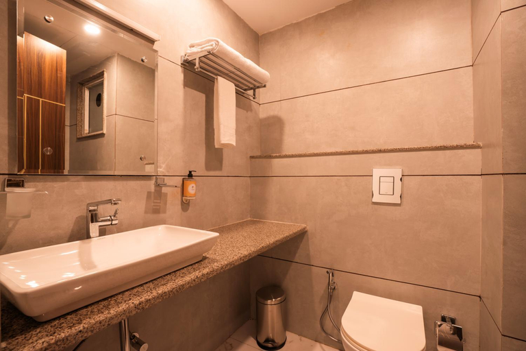 Bathroom 4, goSTOPS PLUS Gurugram, Baani Square, Gurgaon