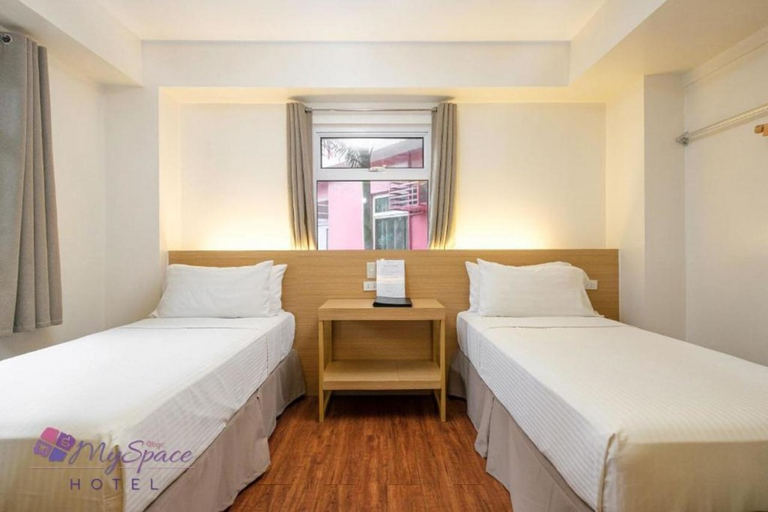 Bedroom 2, MySpace Hotel BGC, Taguig