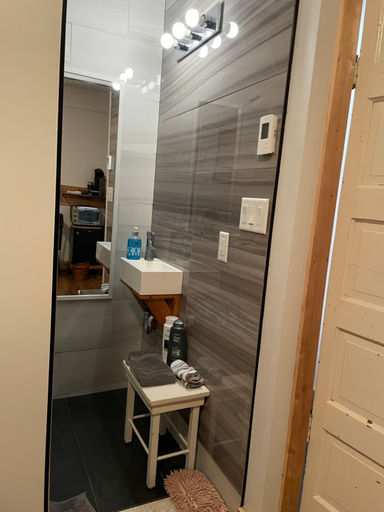 Bathroom 5, Le Tresor du Cachet The Treasure Den, Memphrémagog