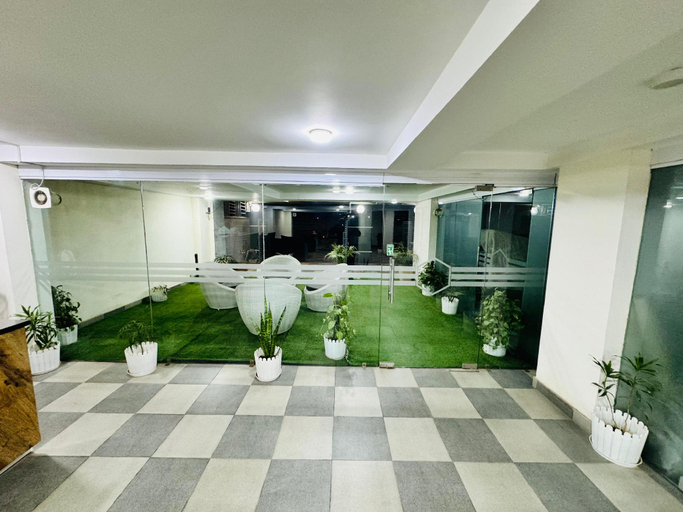 Public Area 2, Hotel Amahi Inn Sector 48, Gurgaon