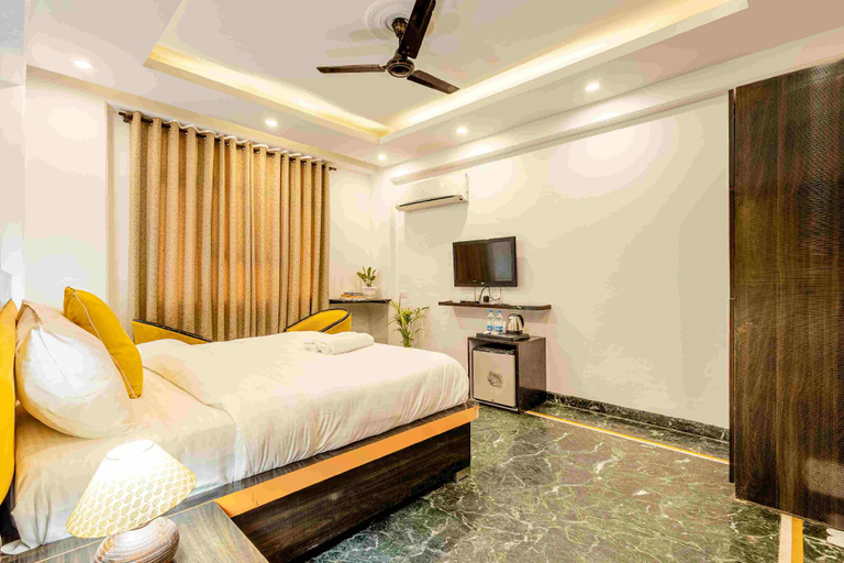 Bedroom 3, Lime Tree Hotel & Banquet Millennium City Centre, Gurgaon