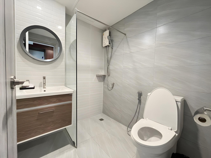 Bathroom 5, Laemchabang City Hotel, Si Racha