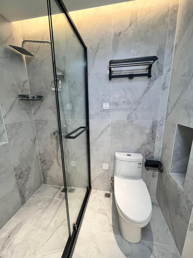 Others 5, Eastern Hub - Three Bedroom Apt in Xintiandi, 50m from Metro, Many Shops and Malls Surrounded, Shanghai