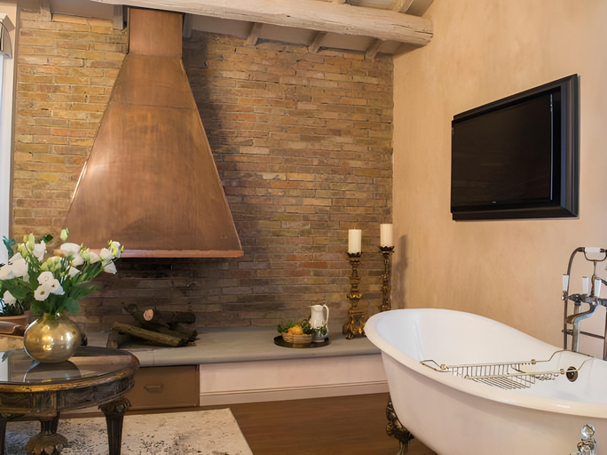 Bathroom 4, Villa Petriolo, Florence