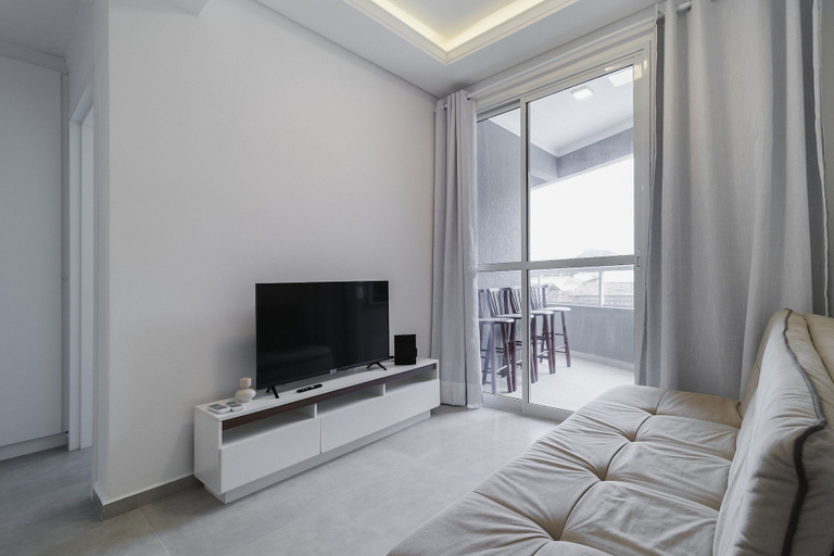 Living area, Apt w/ BBQ 300m From the Beach in Floripa Res201, Florianopolis