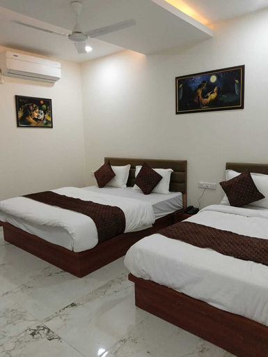 Room 2, Hotel RR Inn, Vadodara