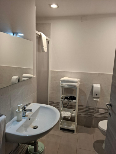 Others 2, FARE BnB - Room del Parco, Reggio Nell'Emilia