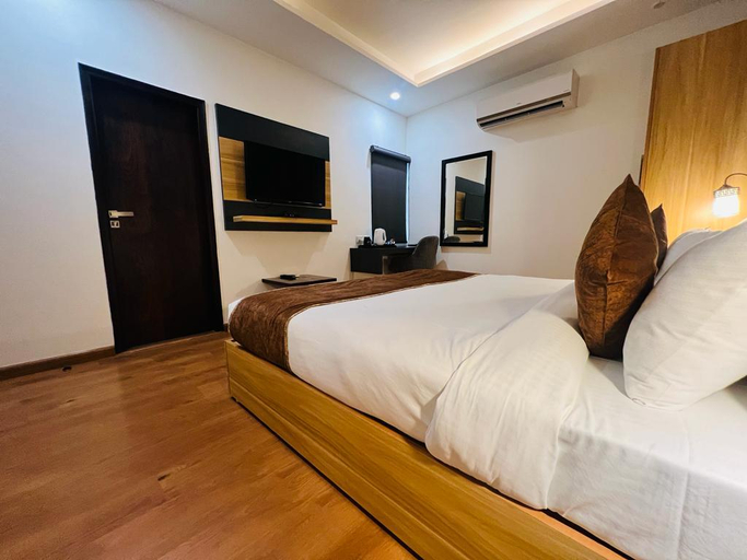 Bedroom 2, Paras Inn, Gurgaon