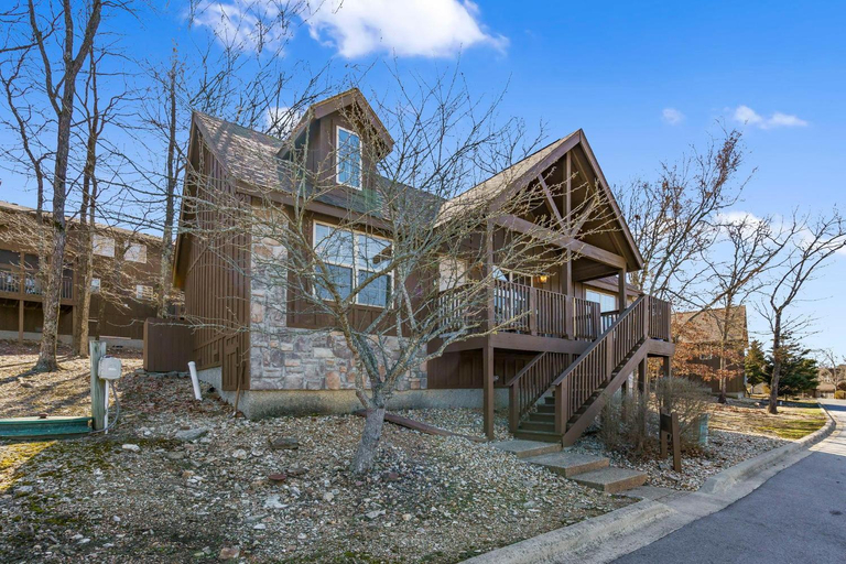 Exterior & Views 2, Blue Sky Lodge For 4, Stone