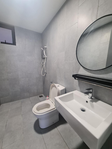 Bathroom 3, Sanitized 3 bedroom suite @ Cheras Maluri MRT, Kuala Lumpur