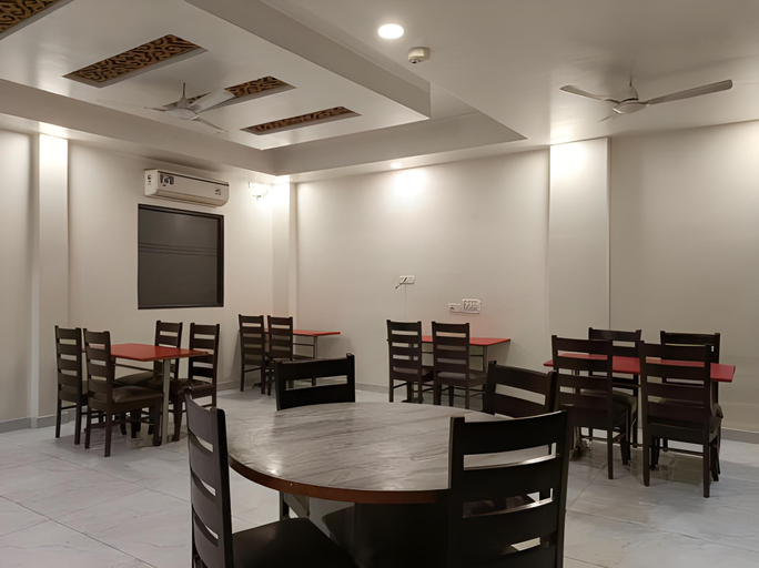 Food & Drinks 4, Airport Hotel Classic Park, Delhi