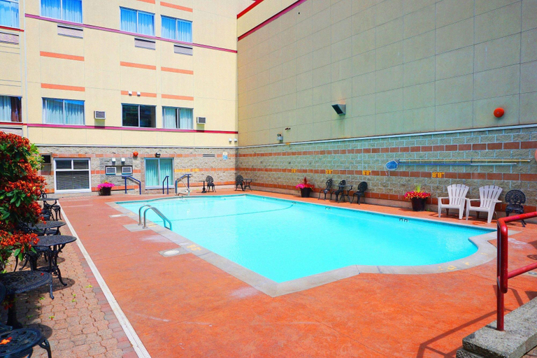 Sport & Beauty, Red Lion Inn and Suites Victoria, Capital