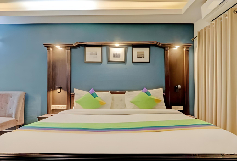 Others 5, Sentinel suites, Delhi