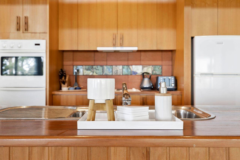 Food & Drinks, Dridan House, Surf Coast - West