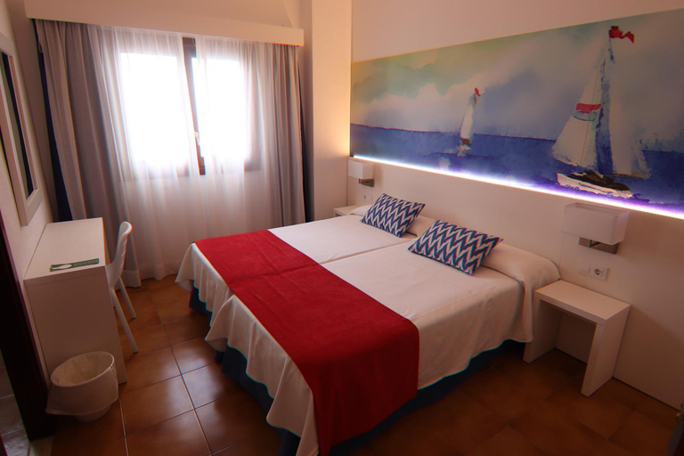 Others 4, Hostal Cala Ratjada, Baleares