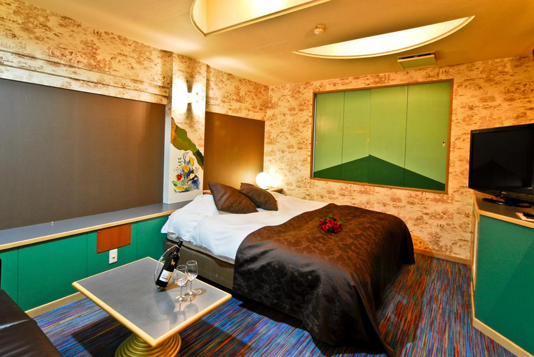 Others 2, Hotel Joy (Love Hotel), Okagaki