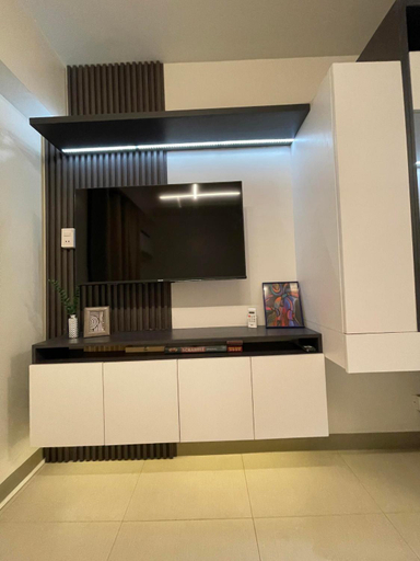 Others 5, Studio 7, Quezon City