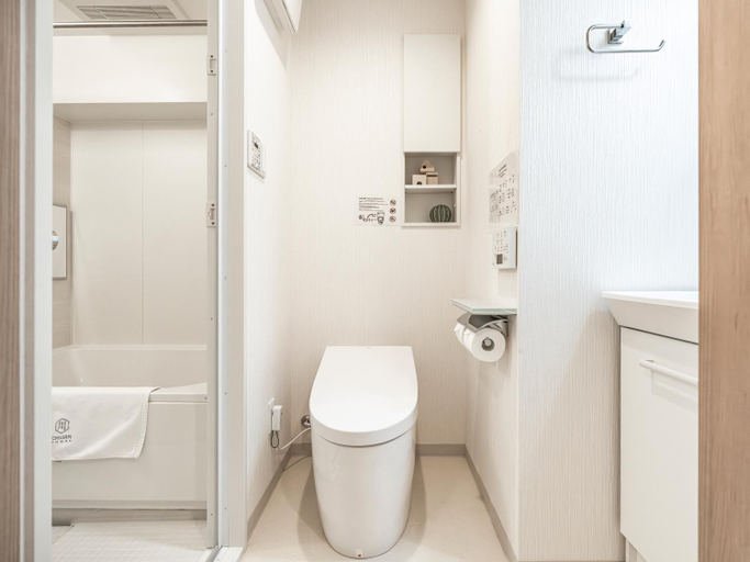 Bathroom 3, Central Mansions, Osaka