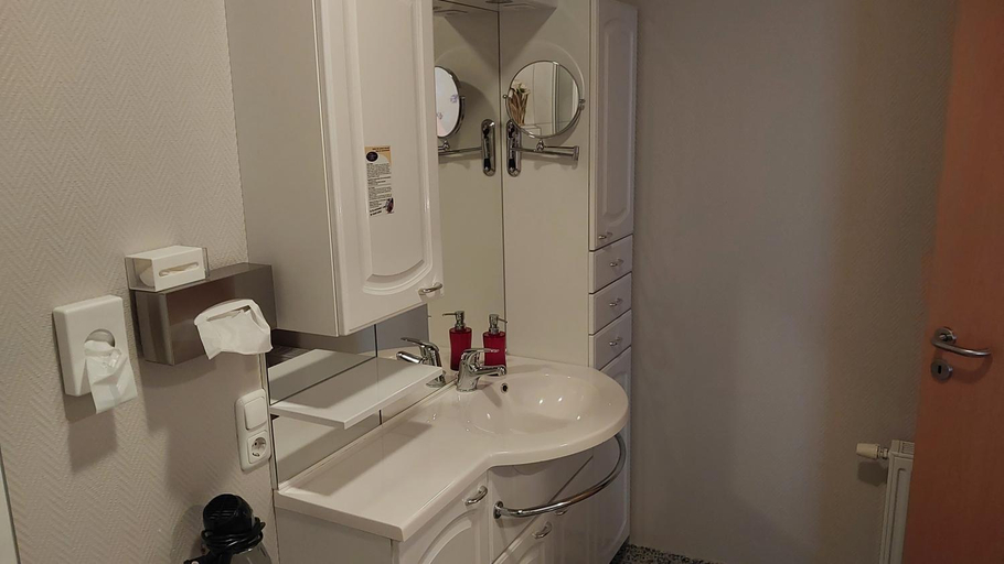 Bathroom 2, Landhaus Effeld, Heinsberg