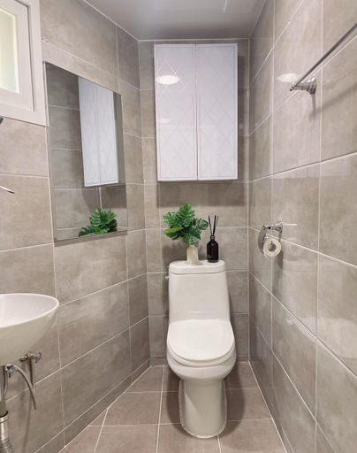Bathroom 4, New 2BR/1BT 1F 녹사평역 5분 #이태원#경리단길#용산#명동 서울역10분#여름특가, Yongsan