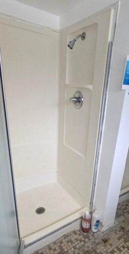 Others 5, Twin room near Hillsboro, Washington
