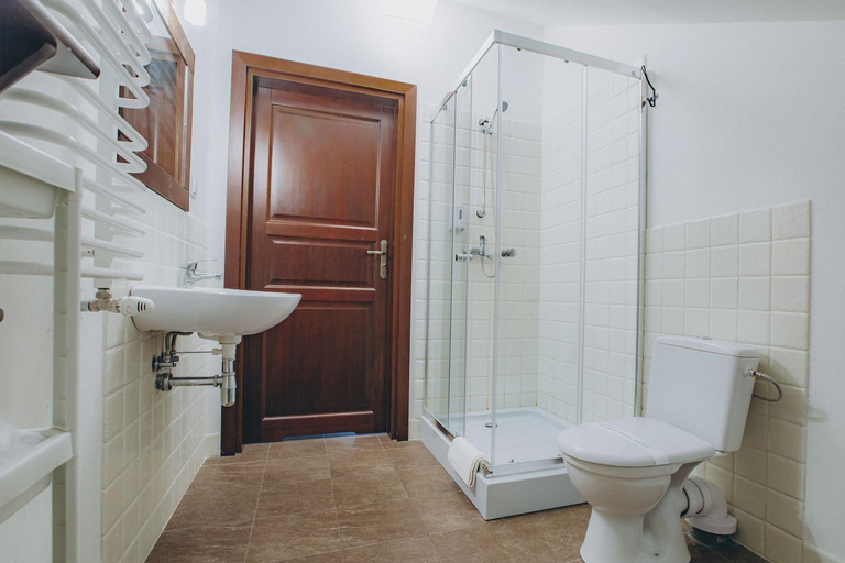 Bathroom, Dwor Klembow, Wołomin