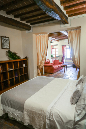 Bedroom 2, Pienzalettings "Suites", Siena
