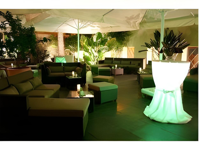 Public Area 3, Palazzu U Domu, Corse-du-Sud