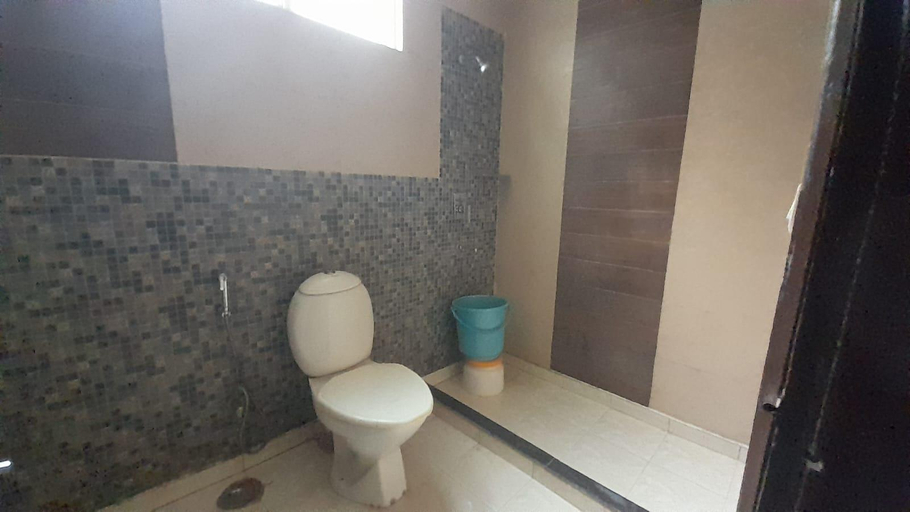 Bathroom 4, HOTEL MANDAKINI PALACE, Delhi