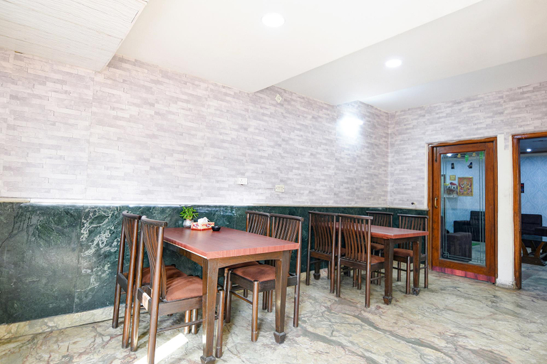Food & Drinks 5, FabHotel Prime Prathana, Gautam Buddha Nagar