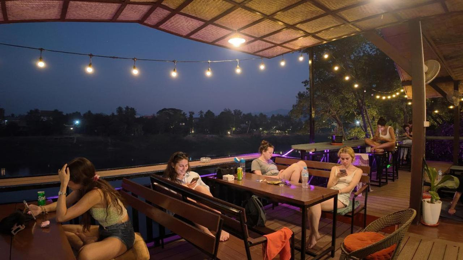 Food & Drinks 4, Funny Riverside Backpackers, Luang Prabang