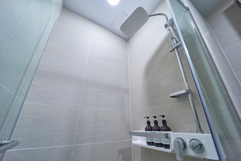 Bathroom 4, Jeonju Signature Hotel, Jeonju