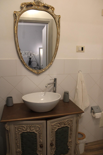 Others 3, Art b&b Gli Aironi, Ferrara