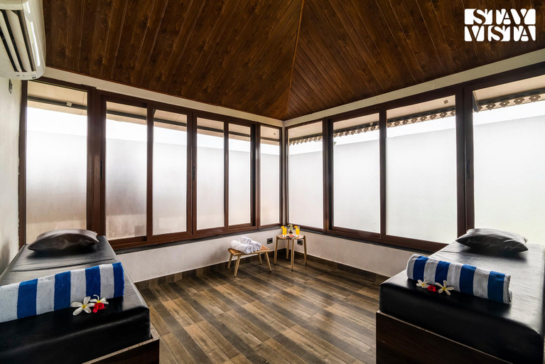 Bedroom 2, StayVista at Ashwamedha Manor, Raigarh