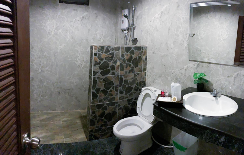 Bathroom 4, Wang Sai Resort, Ko Phangan