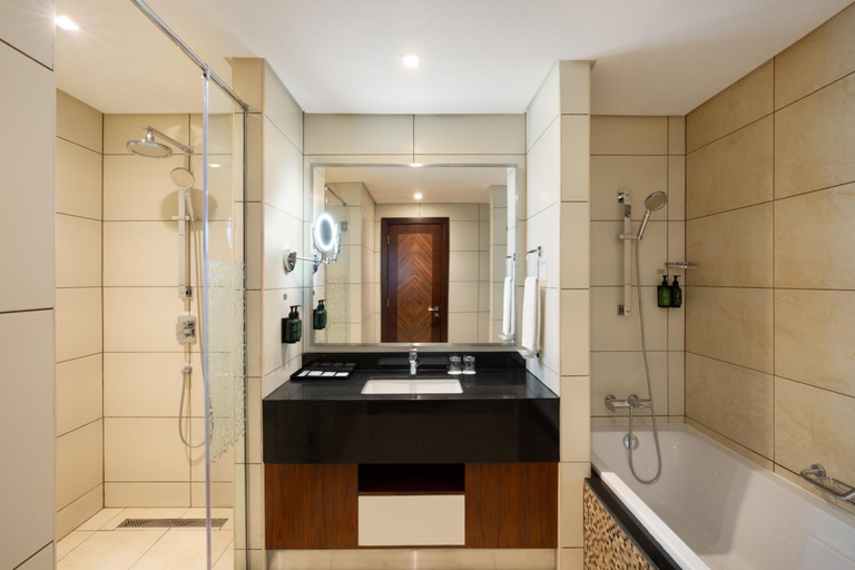 Bathroom 5, Royal Continental Suites, Dubai