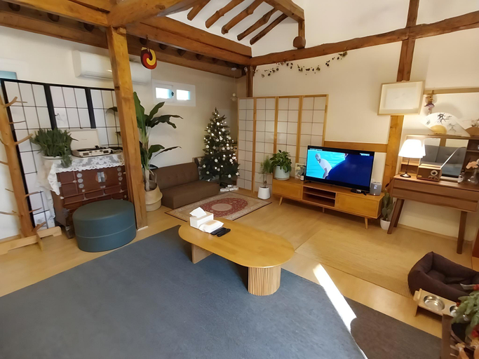 Others 4, Inside Hanok, Jeonju