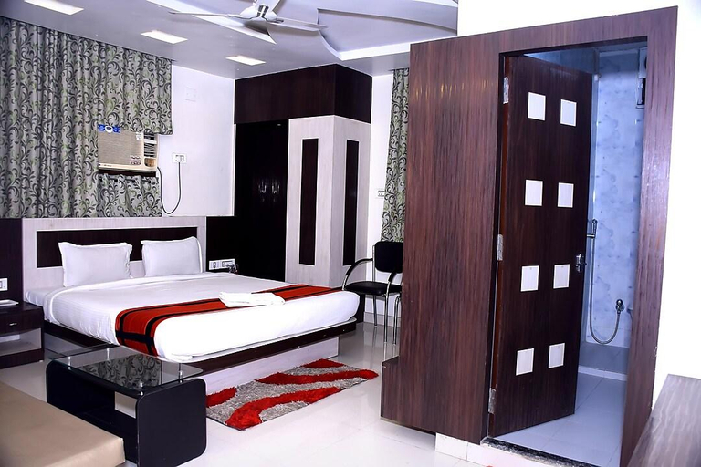 Others 4, Hotel Anand International, Samastipur
